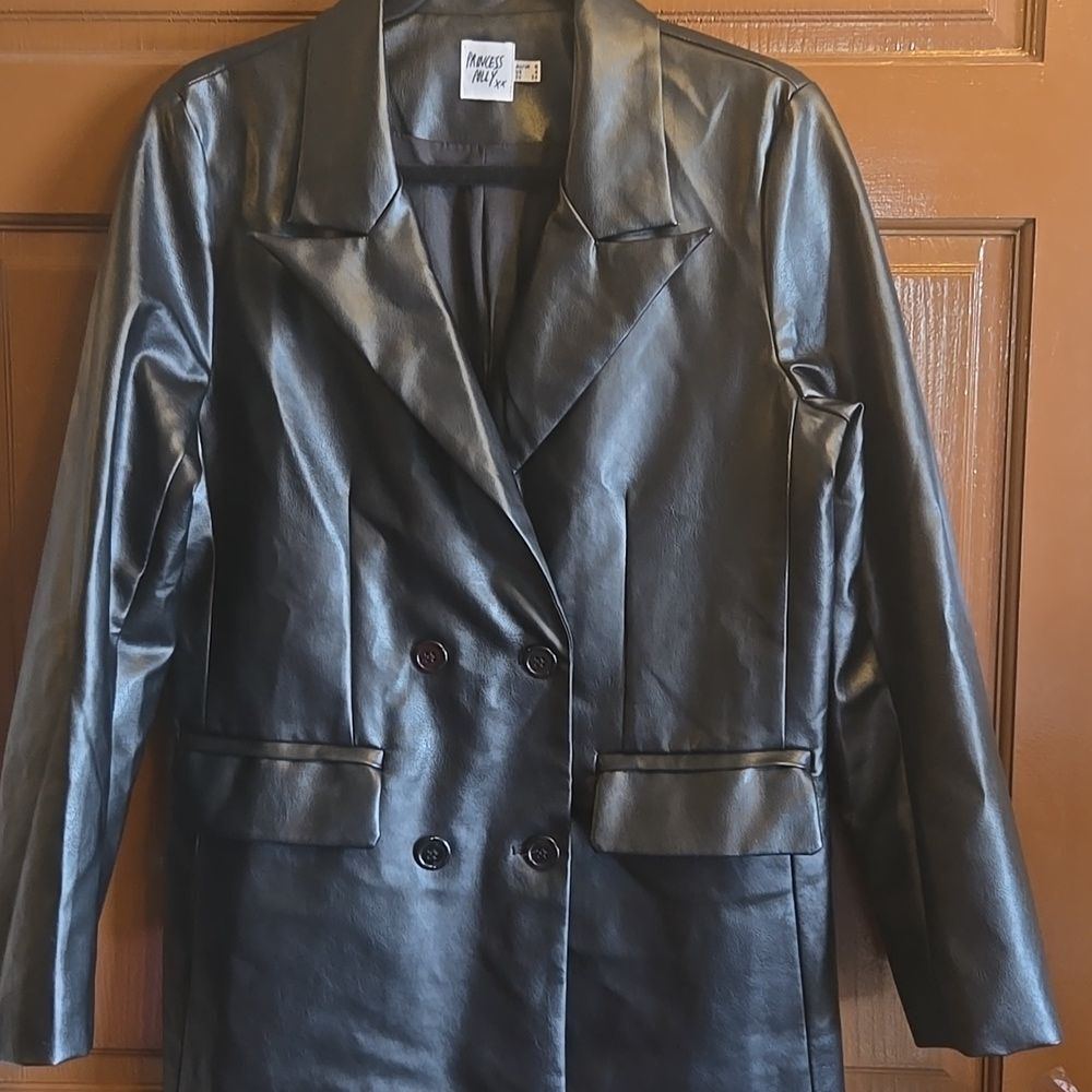 Princess Polly-Blk faux leather double breasted blazer Sz 4.